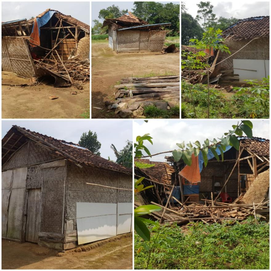 Bentuk Kepedulian Sesama Warga Masyarakat Tiyuh Margodadi (Membangun Rumah Saudara Mas Muji)