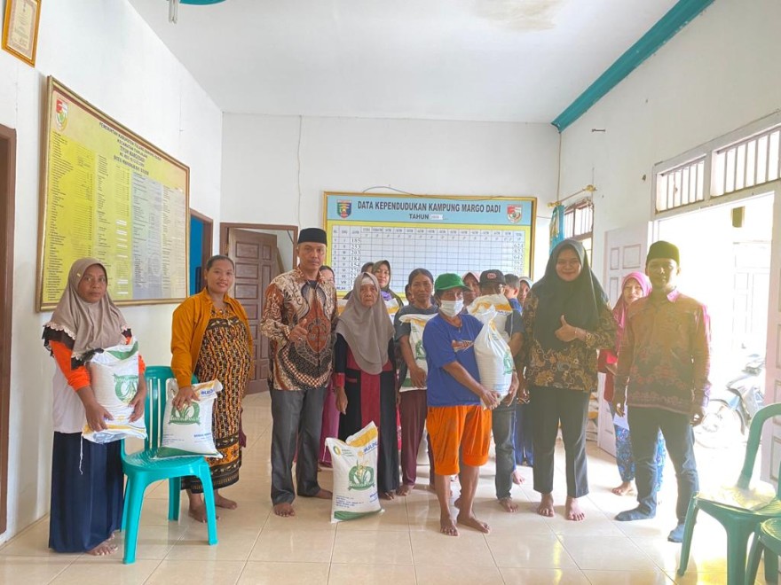 Penyaluran Bantuan PKH  DAN BPNT Tahap V di Balai Tiyuh Margodadi