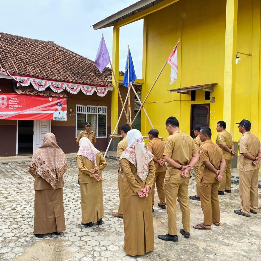 KEGIATAN APEL PAGI APARATUR TIYUH MARGODADI